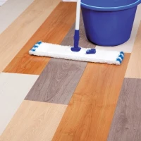 HG čistič laminátových/vinylových podláh lesk 1l