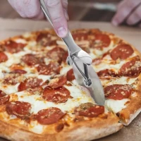 Krájač na pizzu Luxy pochromovaný kov Krájač na pizzu Luxy pochromovaný kov